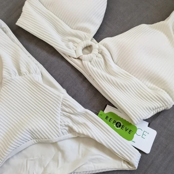 L*Space Bikini Set Fisher Top Sol Bottom - Picture 3 of 8